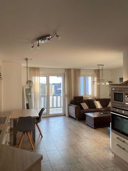 Schöne, neuwertige 3-Zimmer-Wohnung mit gehobener Innenausstattung in Landau an der Isar